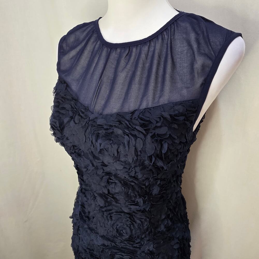 NWT Maddy...K Textured Rosette Floral Sleeveless Fitted Cocktail Dress, Small